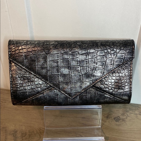 Black Pewter Faux Crocodile-Embossed Envelope Clutch - East west design - Picture 1 of 6